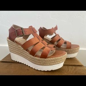 Platform wedge sandal